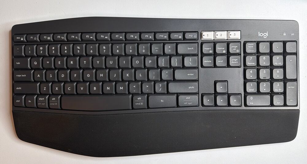 Logitech K850 Wireless Bluetooth Keyboard No Dongle Tested For Mac or PC